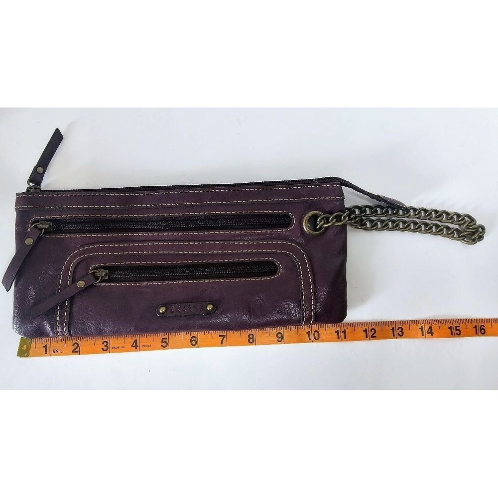 VTG Axcess Liz Claiborne Purple Leather Wtistlet Clutch Purse 3 Zipper Chain